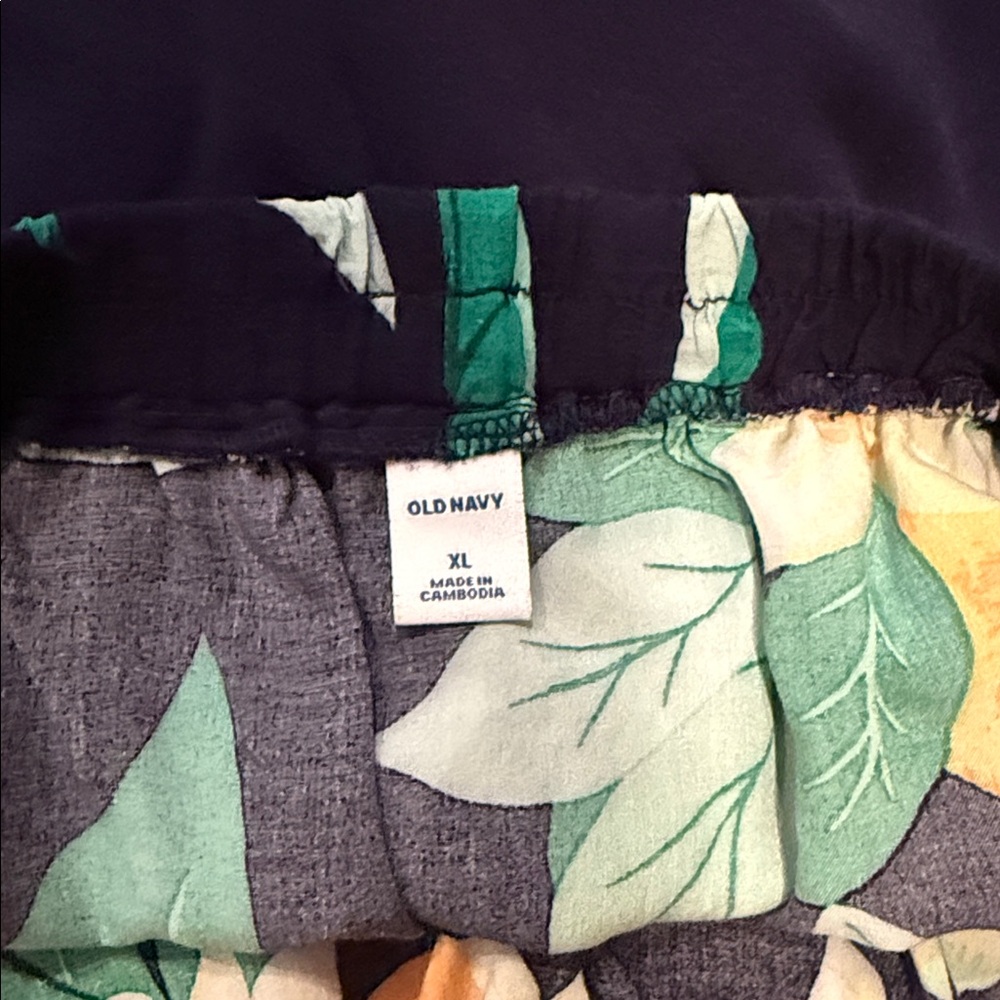 Old Navy Floral Off-Shoulder Blouse - Navy and Yellow - XL - Picture 2 of 3